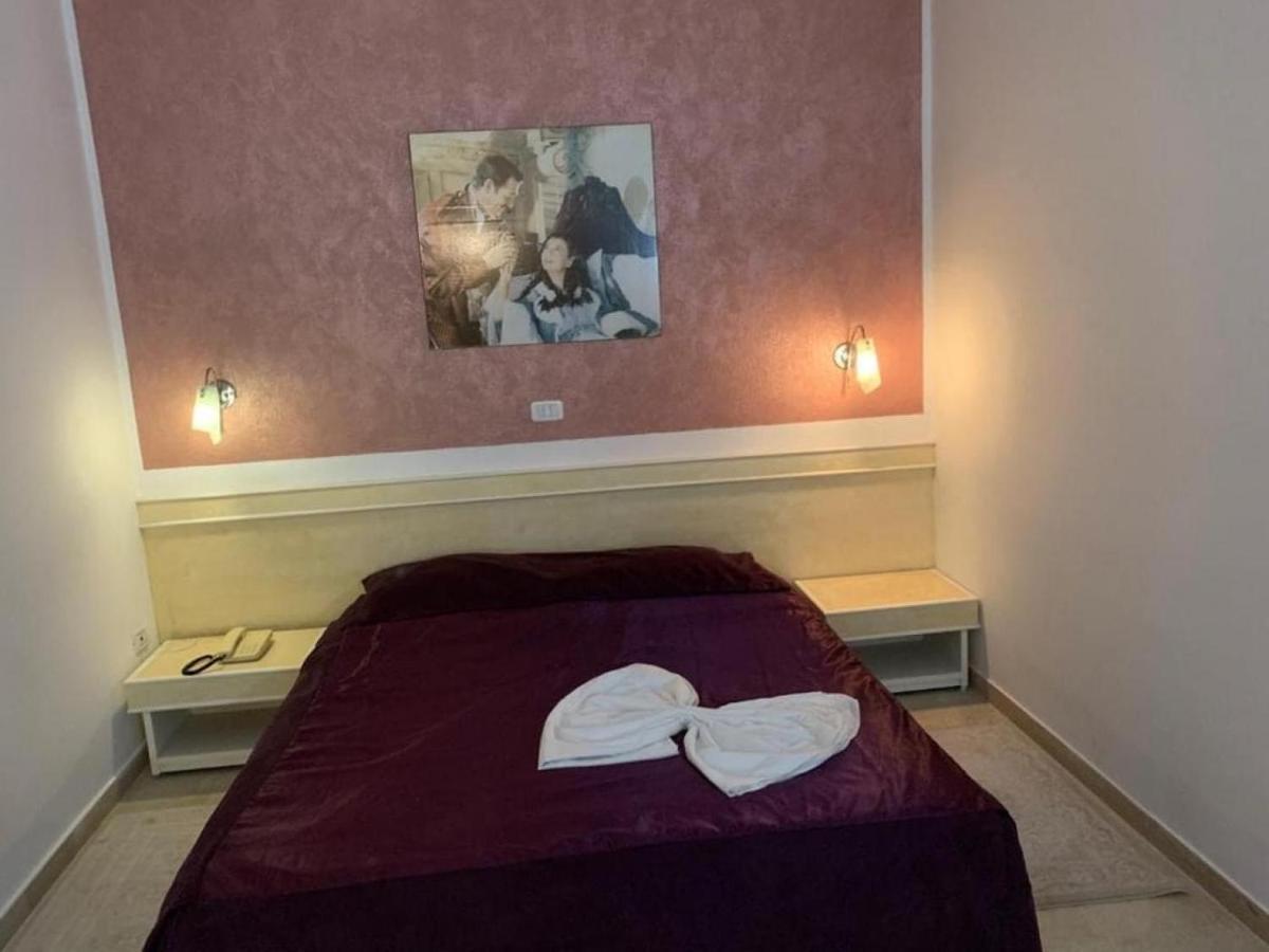 Hotel Tunisie Confort Luaran gambar